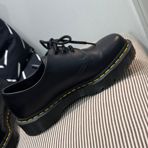 1461 Bex Smooth Leather Oxford Dr. Martens with Yellow Stitching - Picture 5 of 8